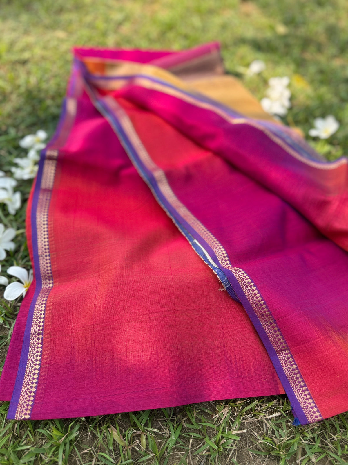 Pink Magenta Double Tone Maheshwari Silk Saree with Zari Border