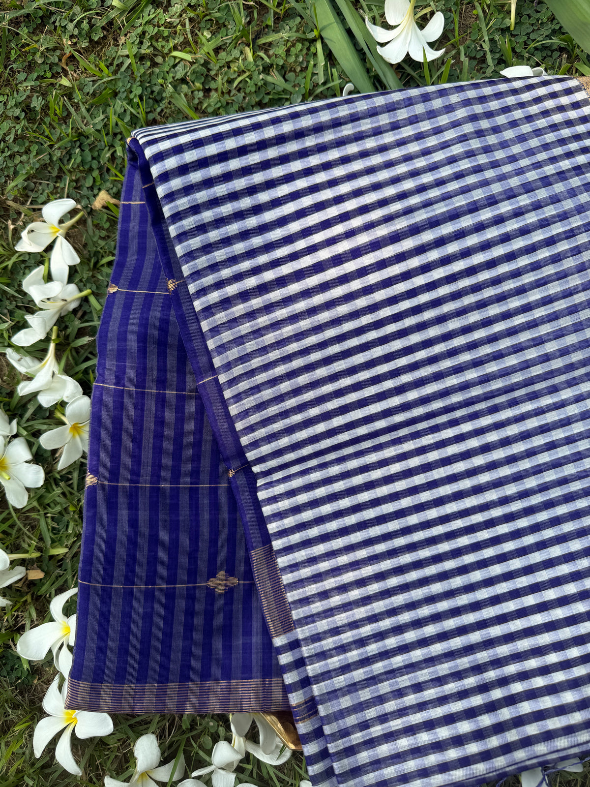 Royal Blue Check Pallu Zari Buti Maheshwari Silk Saree