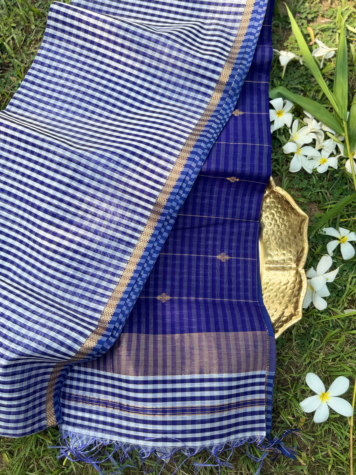 Royal Blue Check Pallu Zari Buti Maheshwari Silk Saree