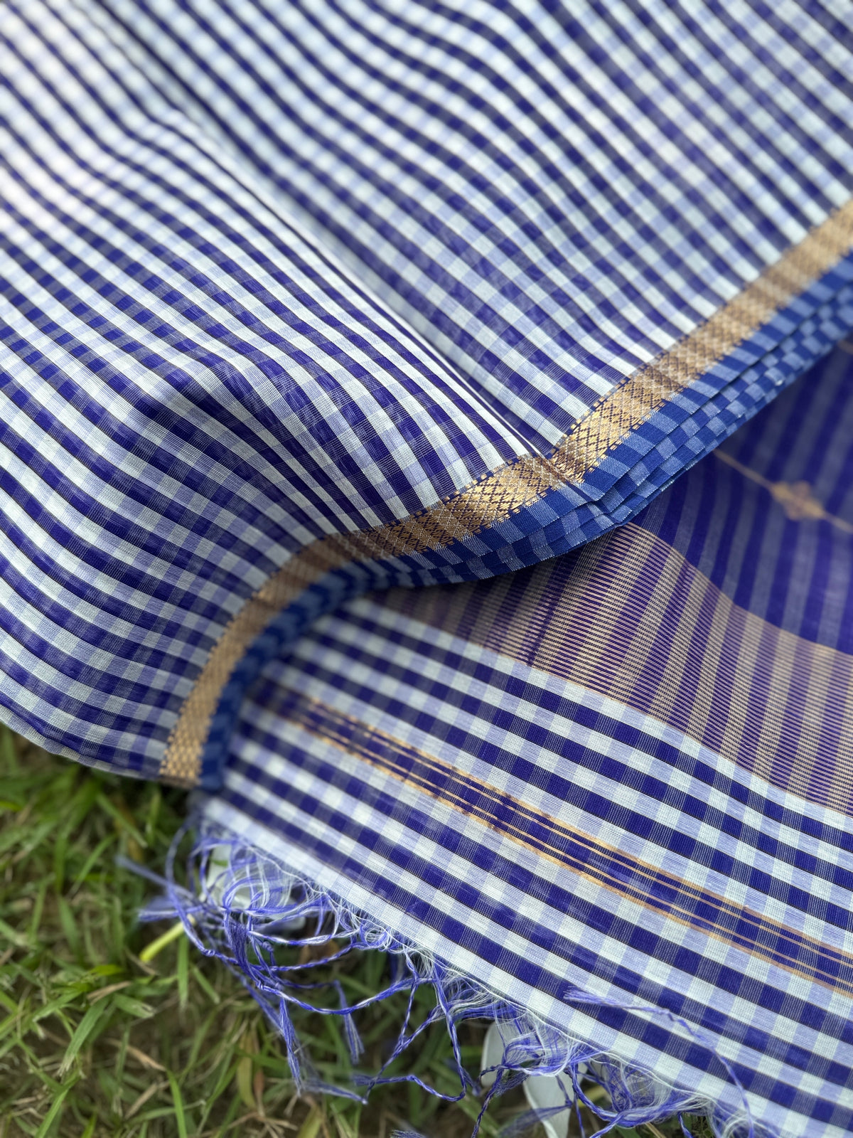 Royal Blue Check Pallu Zari Buti Maheshwari Silk Saree
